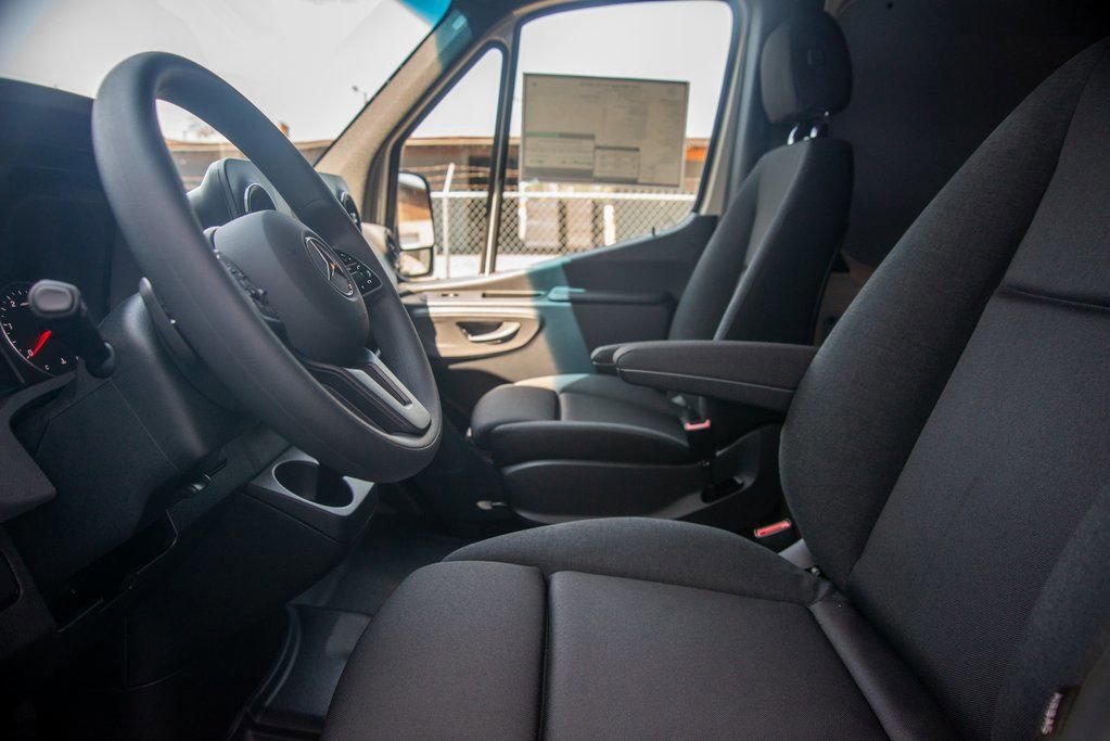 Used 2024 Mercedes-Benz Sprinter 144 Cargo image 33