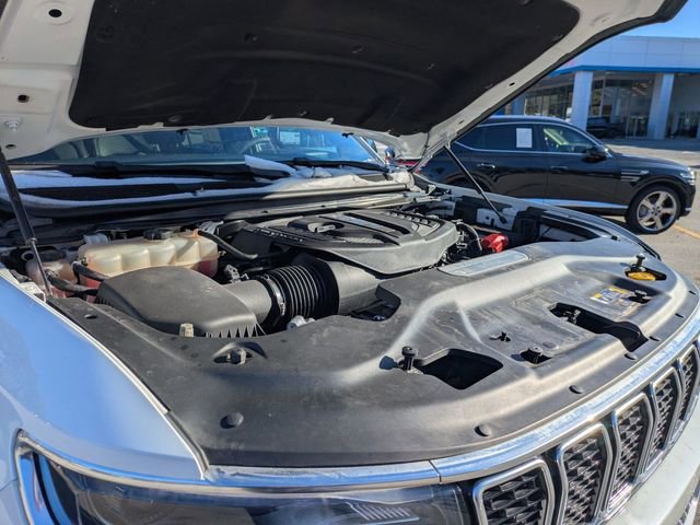 Used 2024 Jeep Wagoneer L Series III w/ Flexible Seating Group image 39