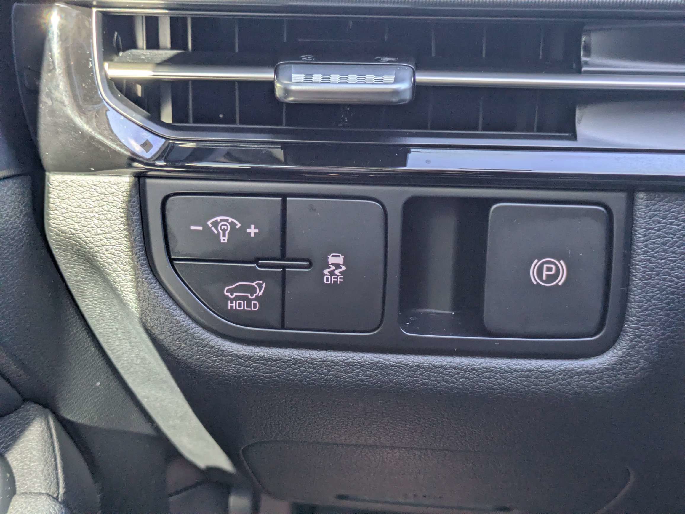 Certified 2026 Kia Sportage SX FWD image 37