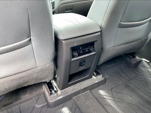 Used 2019 Chevrolet Traverse LT image 25