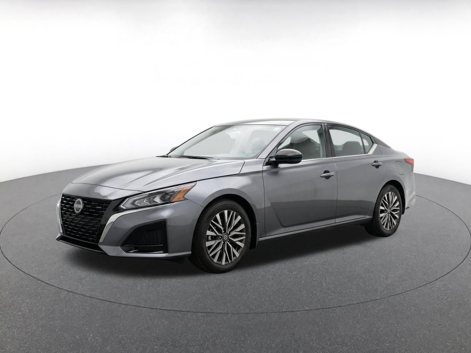 Used 2026 Nissan Altima 2.5 SV FWD image 3