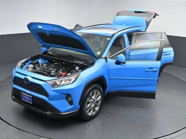 Used 2021 Toyota RAV4 XLE Premium AWD/4WD image 54