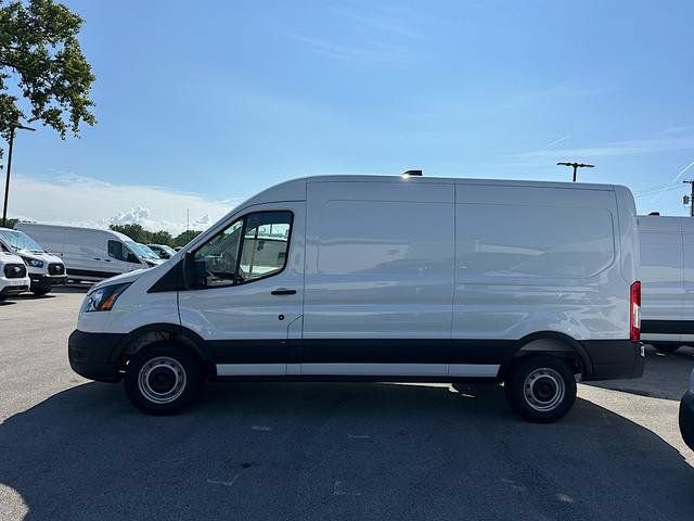 New 2026 Ford Transit 250 148 Medium Roof w/ Load Area Protection Package RWD image 4