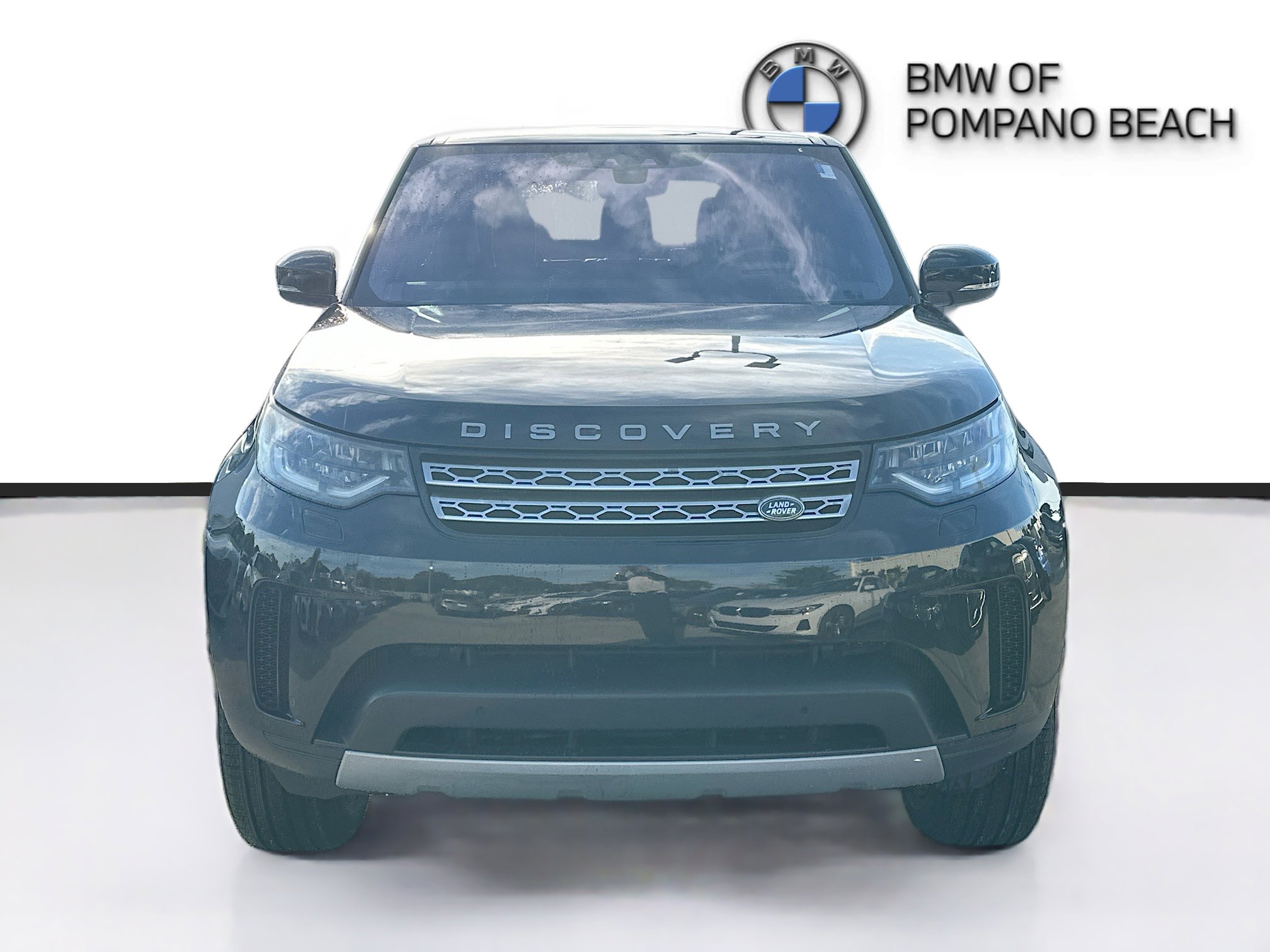 Used 2019 Land Rover Discovery HSE image 2