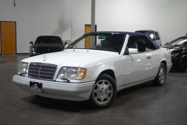 Used 1995 Mercedes-Benz E 320 Convertible image 1