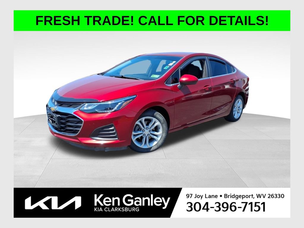 Used 2019 Chevrolet Cruze LT FWD image 1