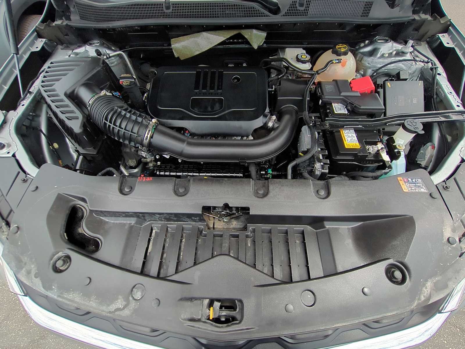Used 2025 Chevrolet Blazer LT FWD image 27