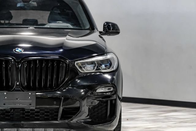 Used 2020 BMW X5 M50i AWD/4WD image 44