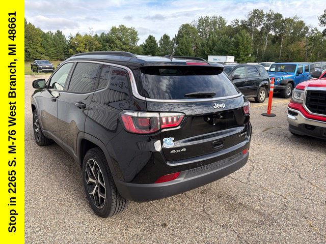 Used 2025 Jeep Compass Limited AWD/4WD image 11