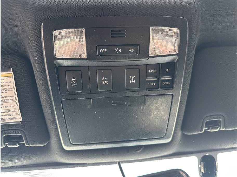 Used 2017 Toyota Tacoma TRD Off-Road image 27