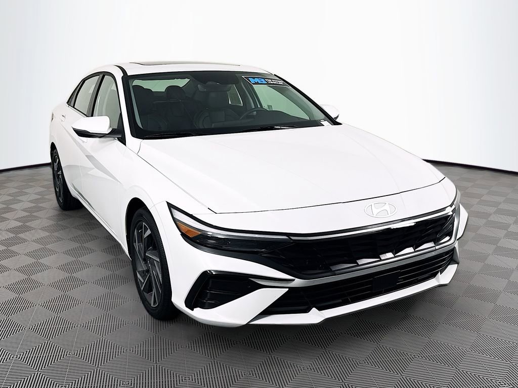 Certified 2025 Hyundai Elantra Limited image 3