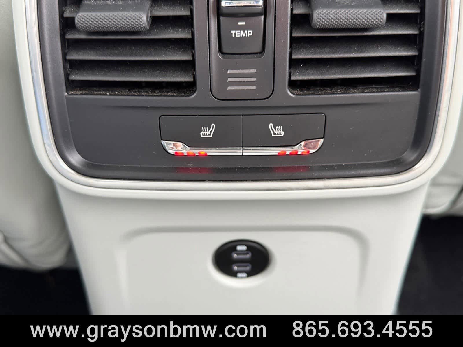 Used 2024 Porsche Macan AWD/4WD image 18