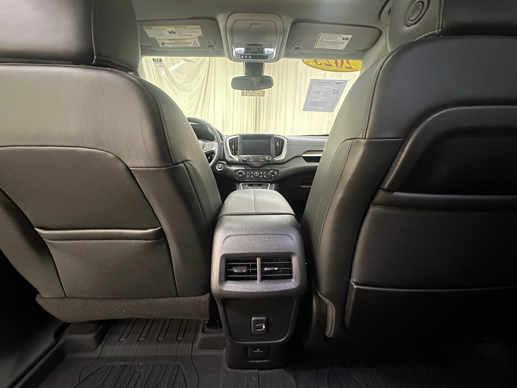 Certified 2023 GMC Terrain SLT w/ Infotainment Package II AWD/4WD image 18