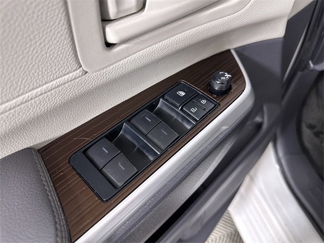 Used 2022 Toyota Sienna LE image 23
