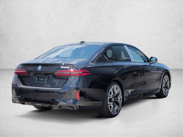 Used 2027 BMW 550e xDrive AWD/4WD image 2