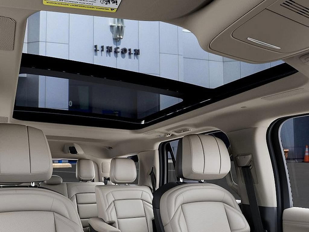 New 2027 Lincoln Navigator Reserve w/ Jet Appearance Package AWD/4WD image 22
