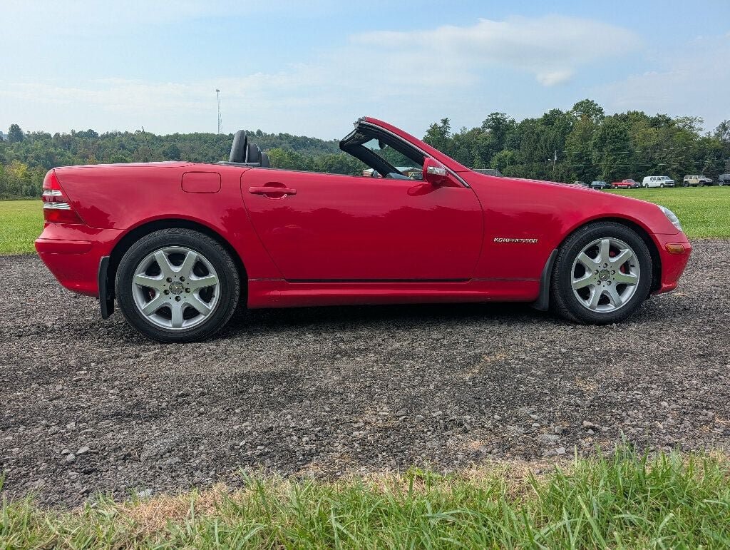 Used 2002 Mercedes-Benz SLK 230 image 2