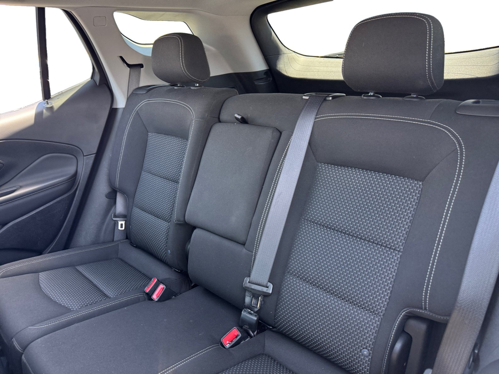 Used 2022 GMC Terrain SLE FWD image 13