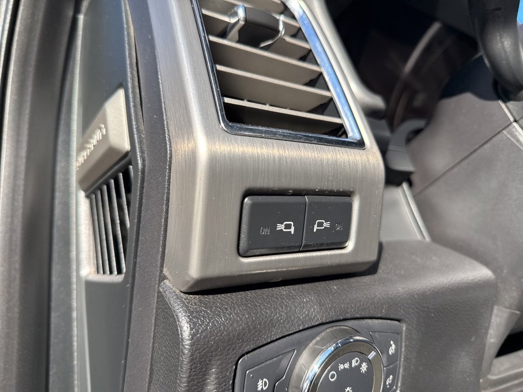 Used 2017 Ford F350 Platinum w/ Platinum Ultimate Package image 16