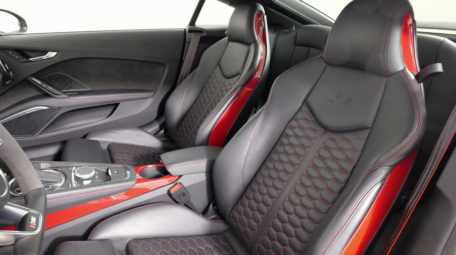 Used 2021 Audi TT RS image 30