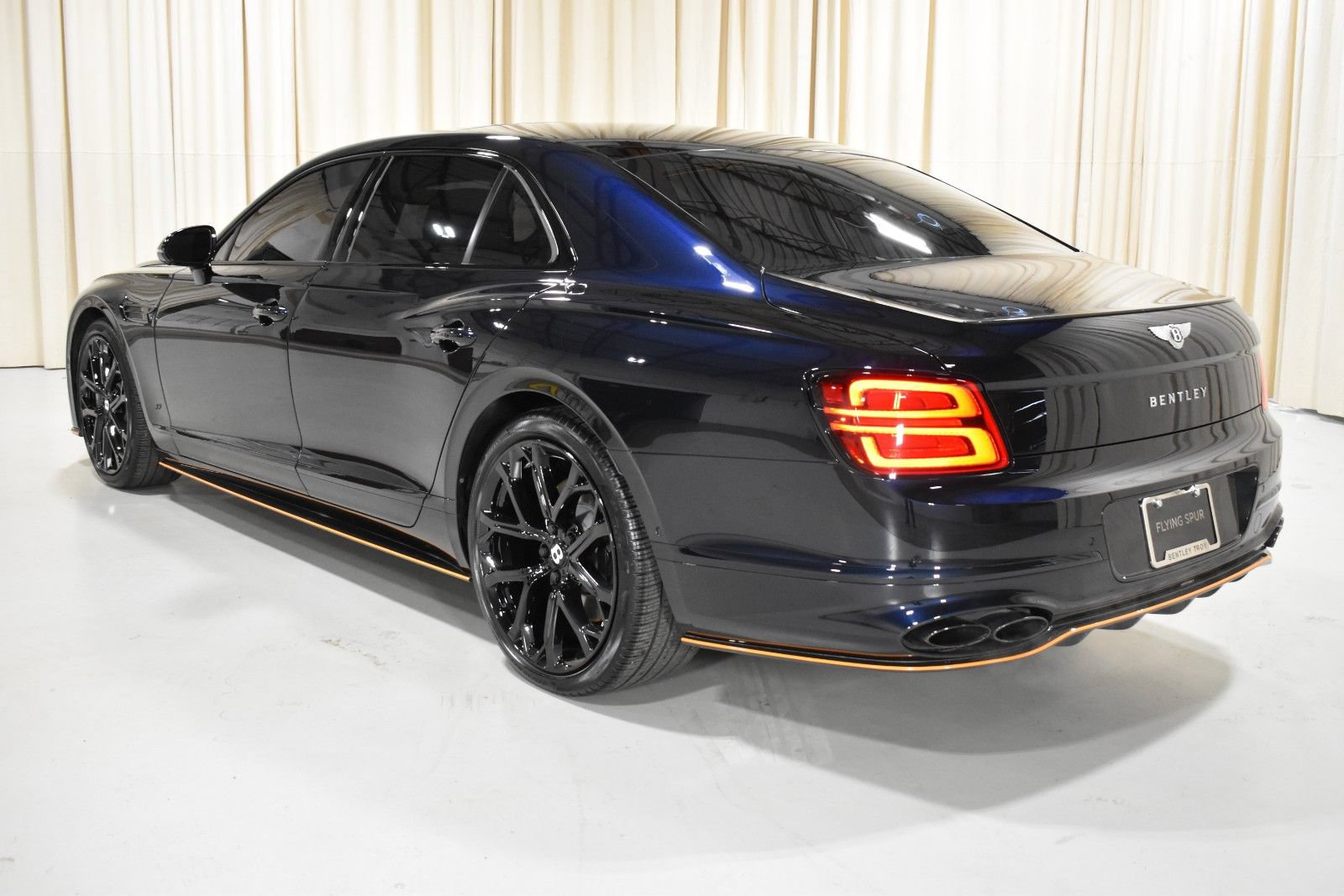 Certified 2024 Bentley Flying Spur S V8 AWD/4WD image 10