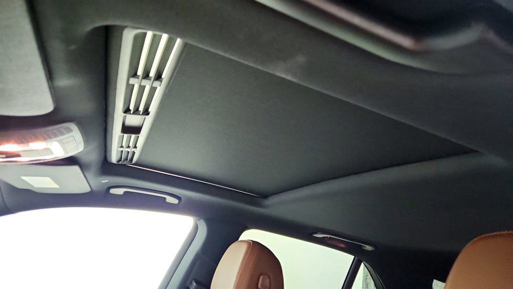 Used 2025 Mercedes-Benz GLE 450e GLE 450e 4MATIC SUV, Exclusive w/ Driver Assistance Package image 10