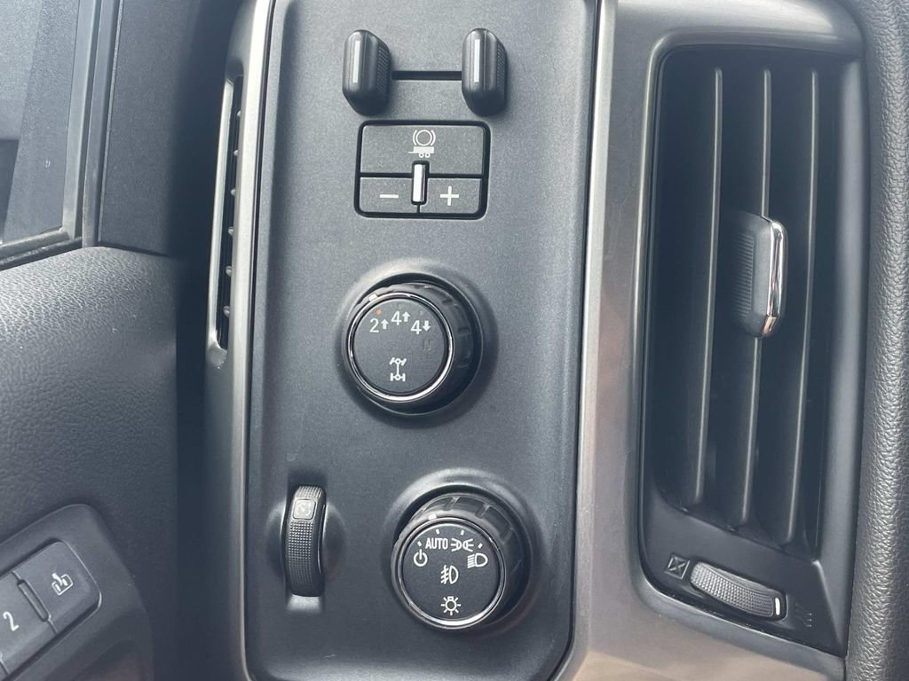 Used 2018 Chevrolet Silverado 3500 LTZ w/ Duramax Plus Package AWD/4WD image 28
