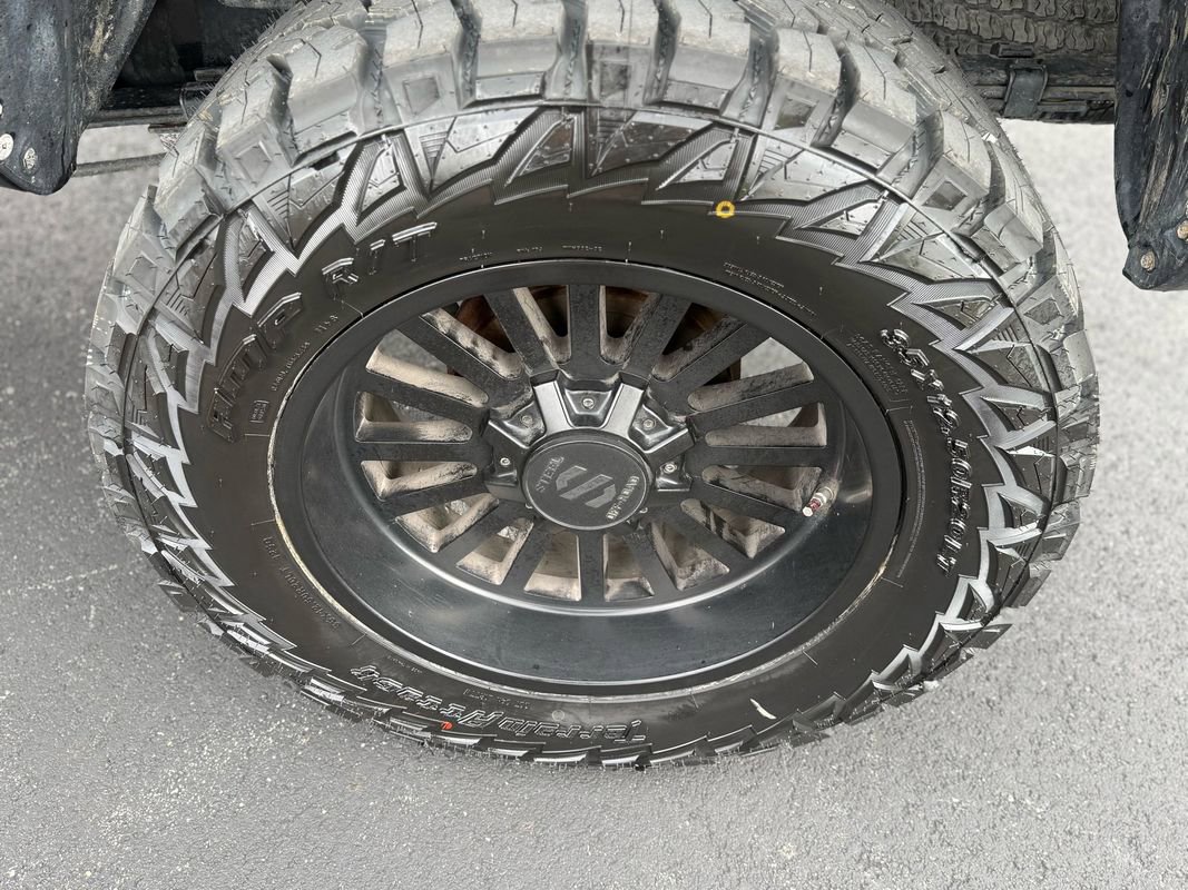 Used 2017 Toyota Tacoma TRD Off-Road w/ Premium & Technology Package image 23