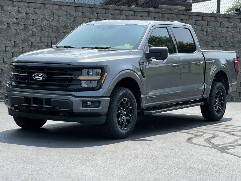 New 2025 Ford F150 XLT w/ Equipment Group 302A MID