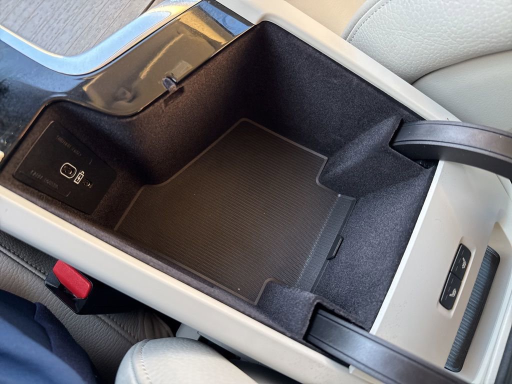 Used 2024 Volvo S60 B5 Plus w/ Climate Package image 32