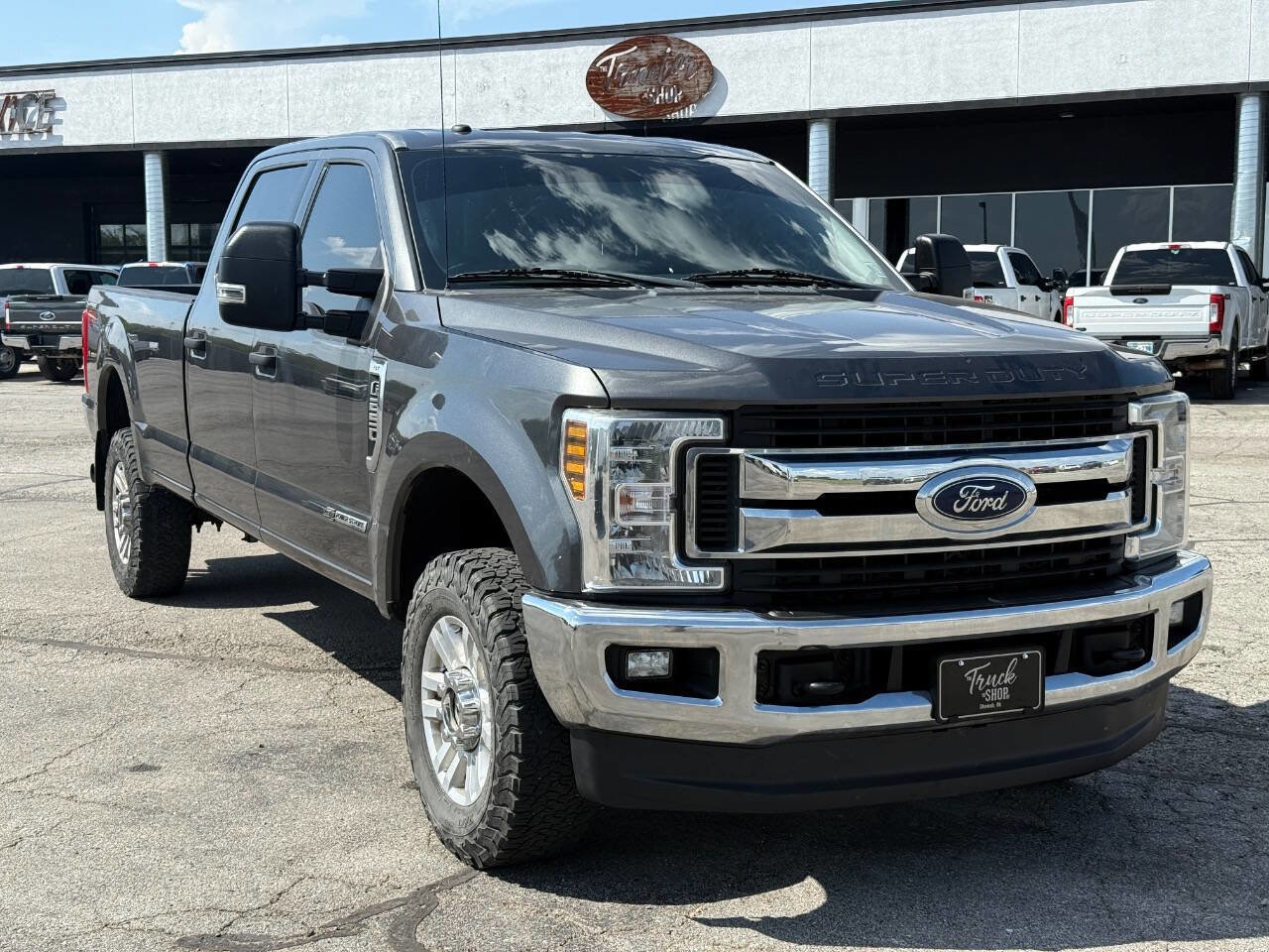 Used 2019 Ford F250 XLT w/ XLT Value Package image 3