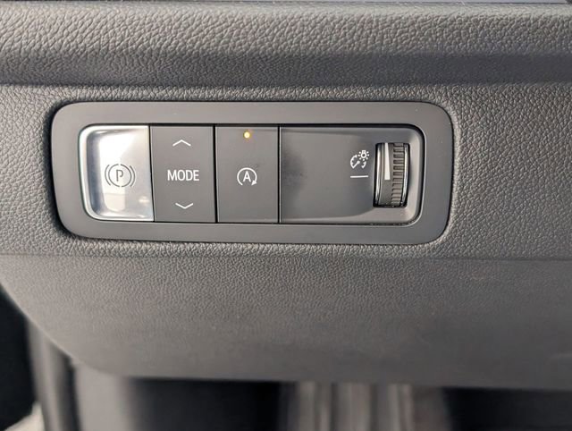 Used 2024 Chevrolet Traverse RS FWD image 15