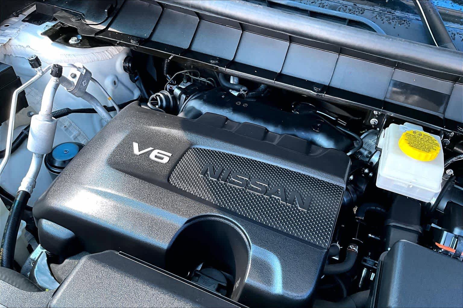 Used 2023 Nissan Pathfinder SL w/ Lighting Package (N92) FWD image 33
