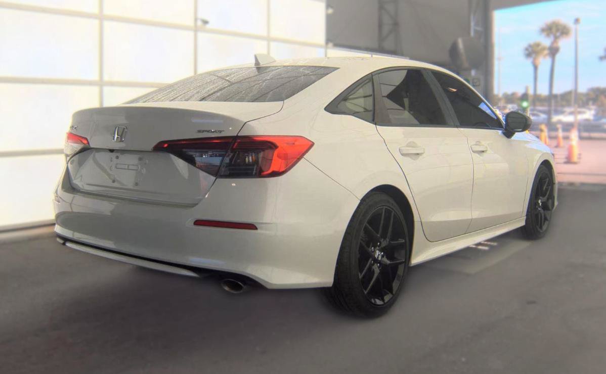 Used 2023 Honda Civic Sport image 4