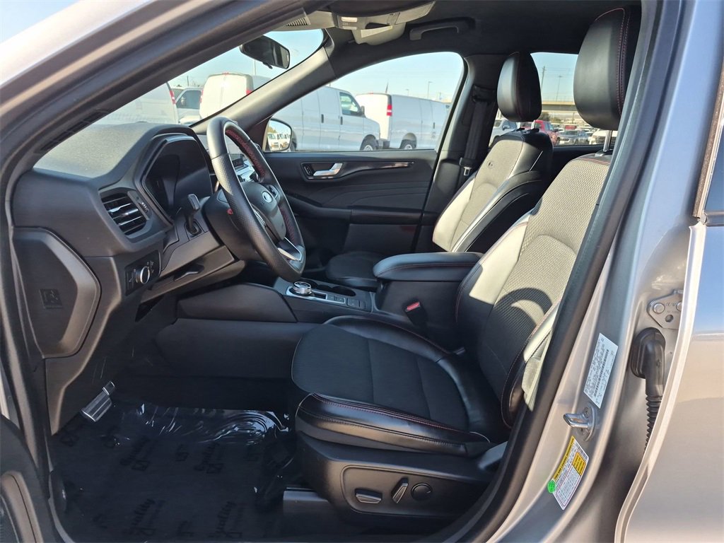 Used 2023 Ford Escape ST-Line image 11