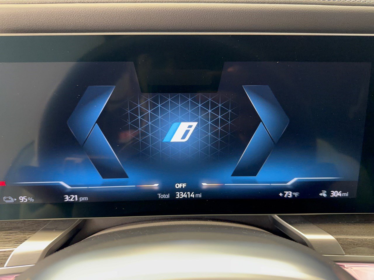 Certified 2024 BMW i7 eDrive50 w/ M Sport Package RWD image 26