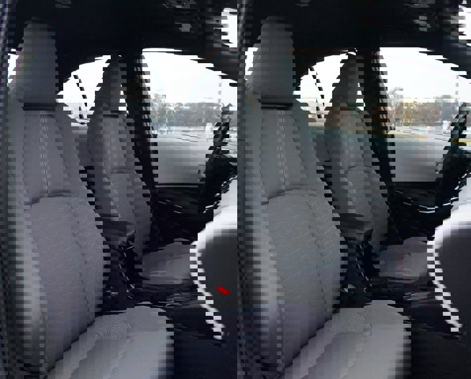 Certified 2025 Toyota Corolla SE image 21