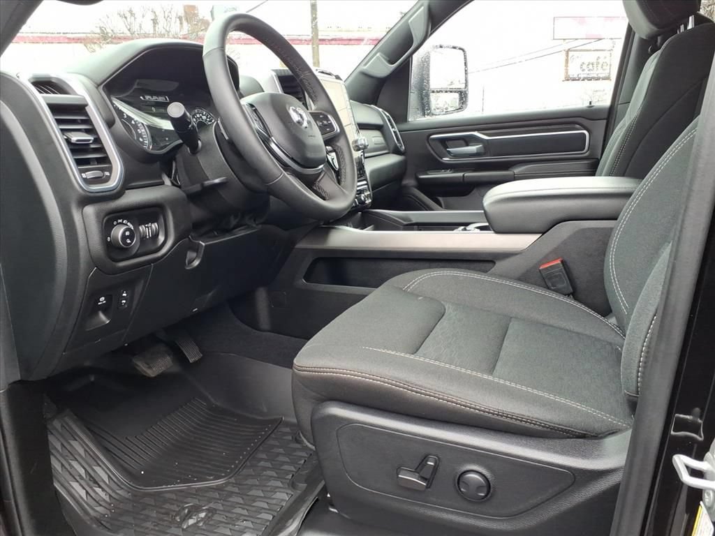 Used 2025 RAM 1500 Big Horn AWD/4WD image 12