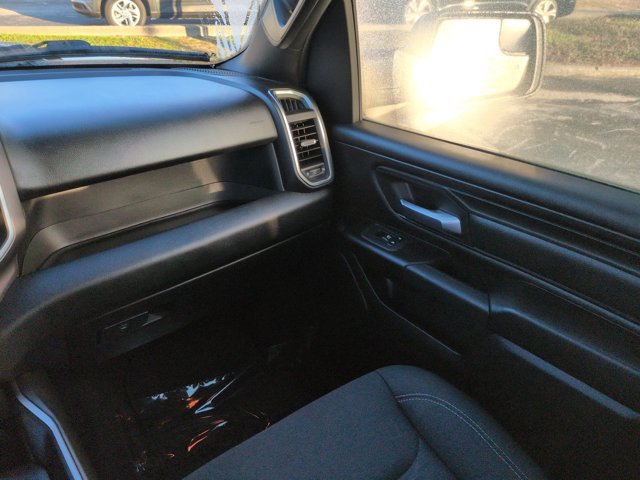 Used 2026 RAM 1500 Express AWD/4WD image 16