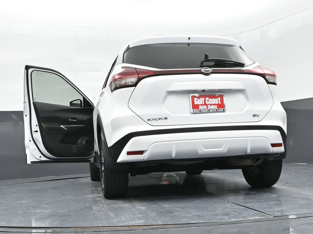 Used 2022 Nissan Kicks SV image 34