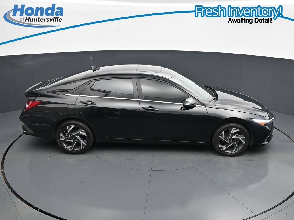 Used 2024 Hyundai Elantra SEL w/ Convenience Package FWD image 23