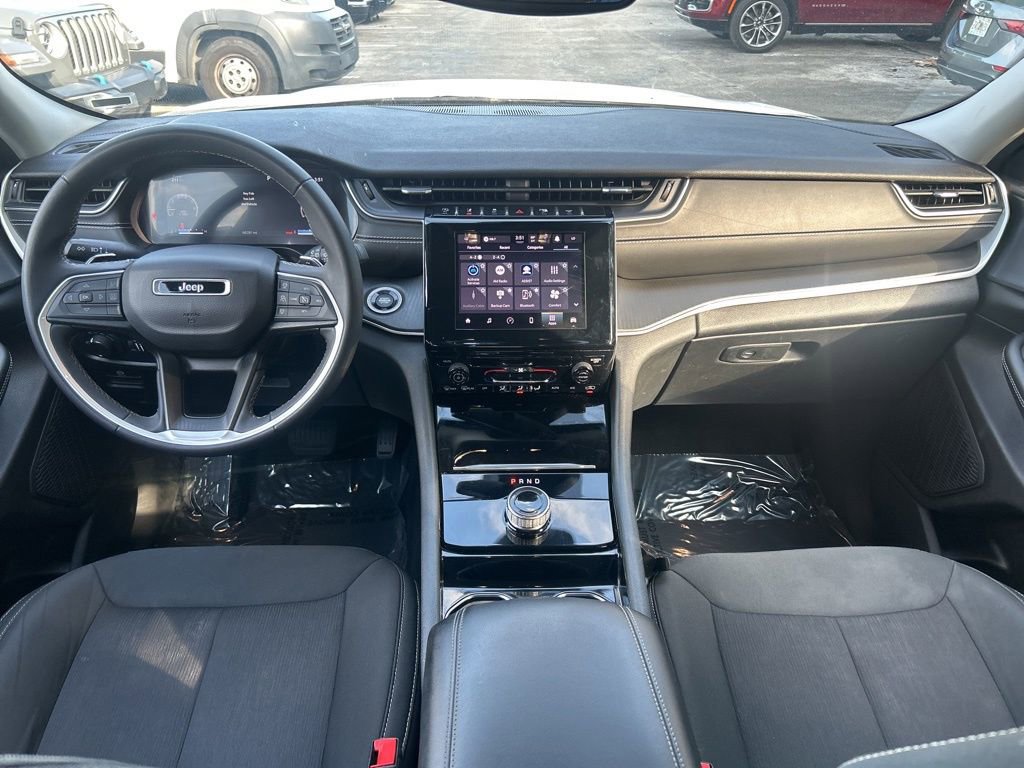 Certified 2023 Jeep Grand Cherokee L Laredo image 35