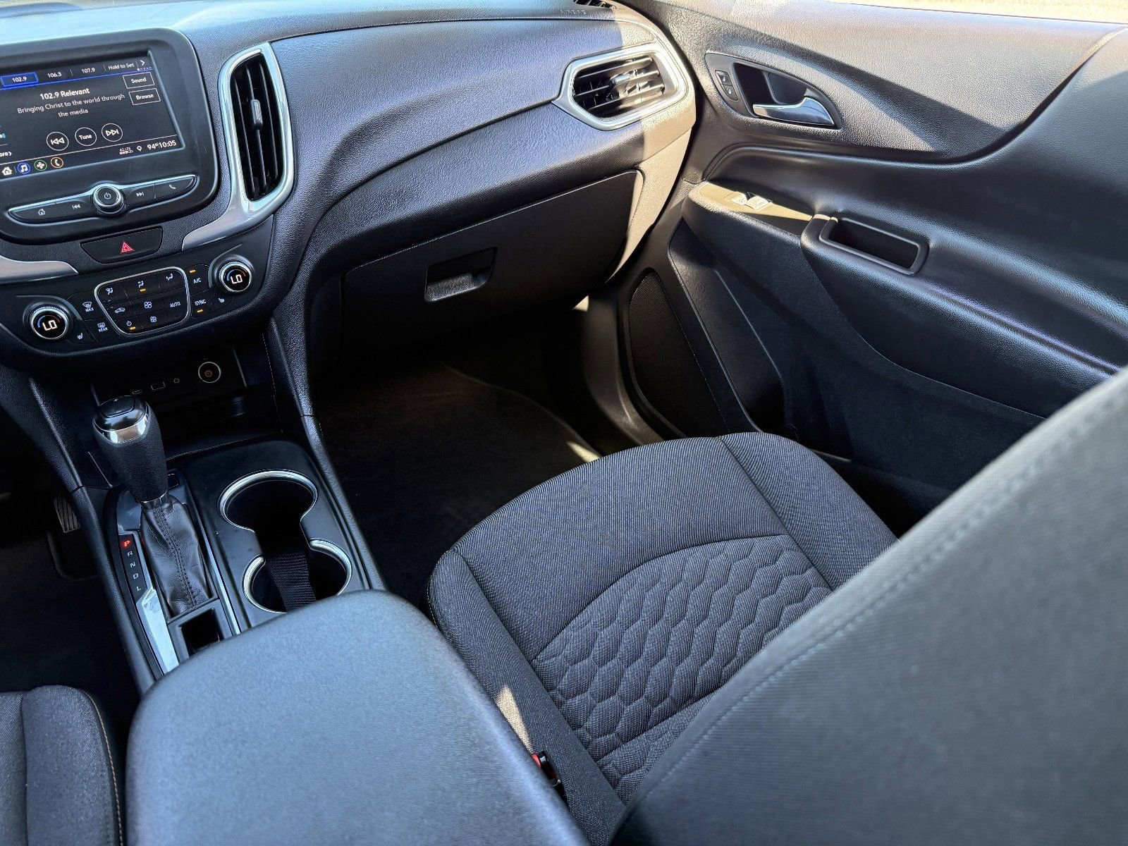 Used 2020 Chevrolet Equinox LT image 16