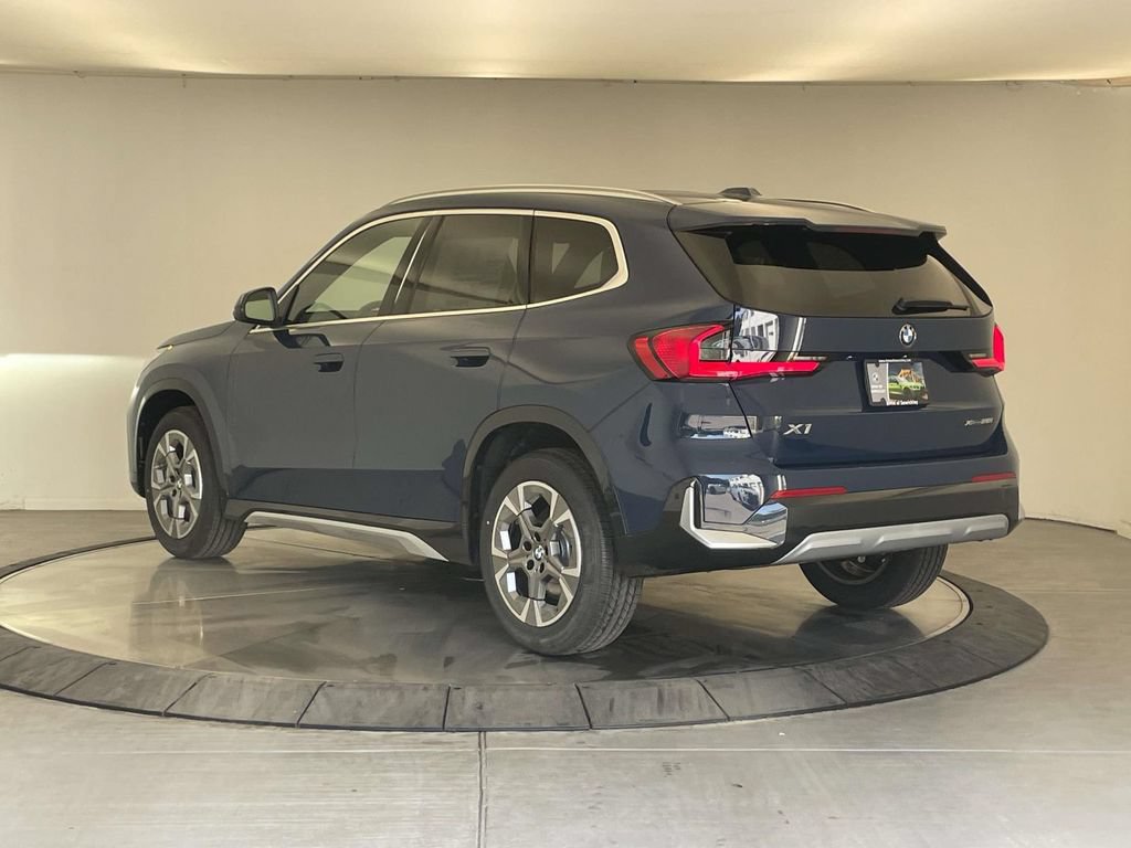 New 2027 BMW X1 xDrive28i w/ Technology Package AWD/4WD image 3