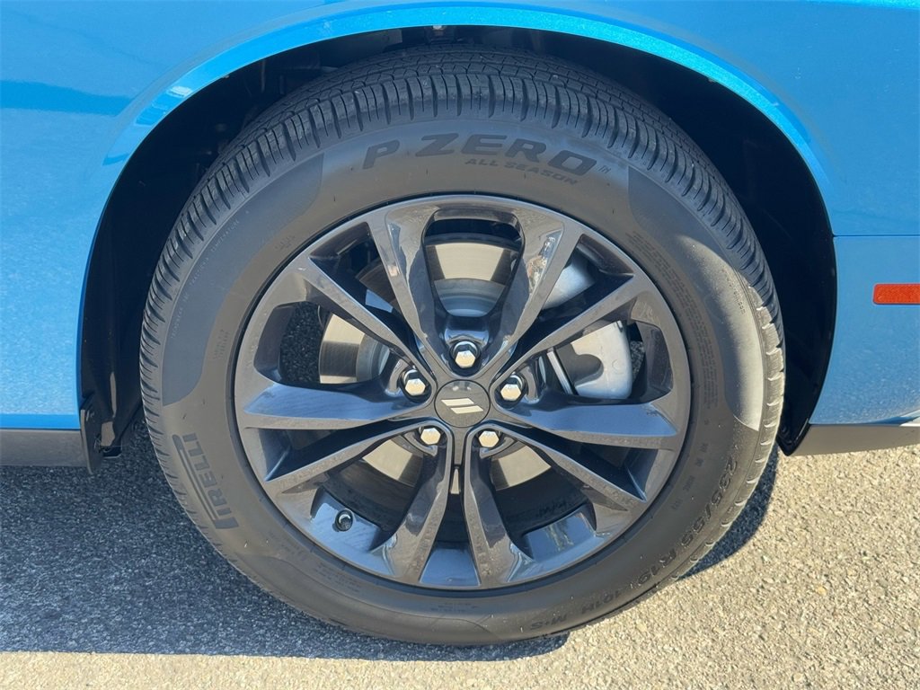 Used 2023 Dodge Challenger SXT w/ Blacktop Package image 7