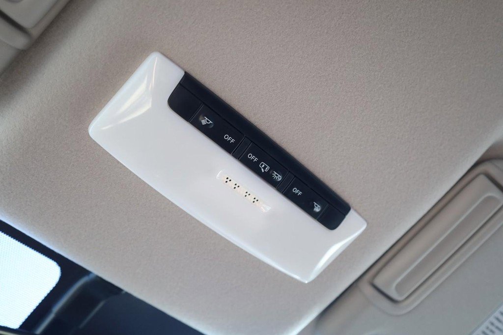 New 2025 Nissan Versa SV w/ Trunk Package image 16