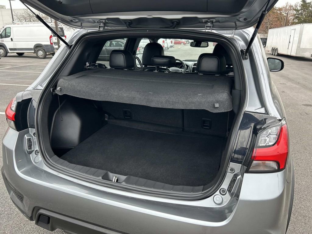 Used 2024 Mitsubishi Outlander Sport SEL image 13