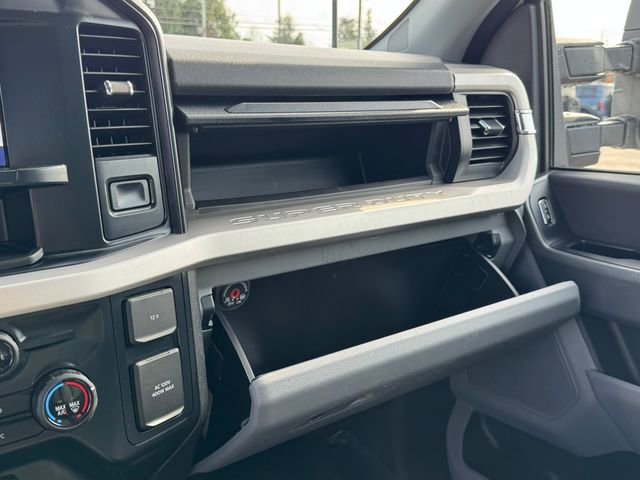 Used 2024 Ford F350 XLT AWD/4WD image 45