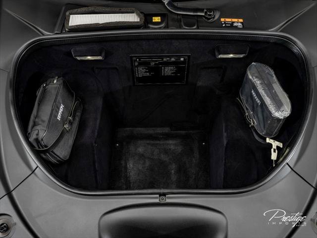 Used 2022 Ferrari F8 Tributo RWD image 5