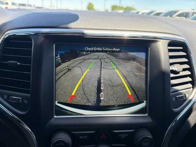 Used 2018 Jeep Grand Cherokee Altitude AWD/4WD image 36